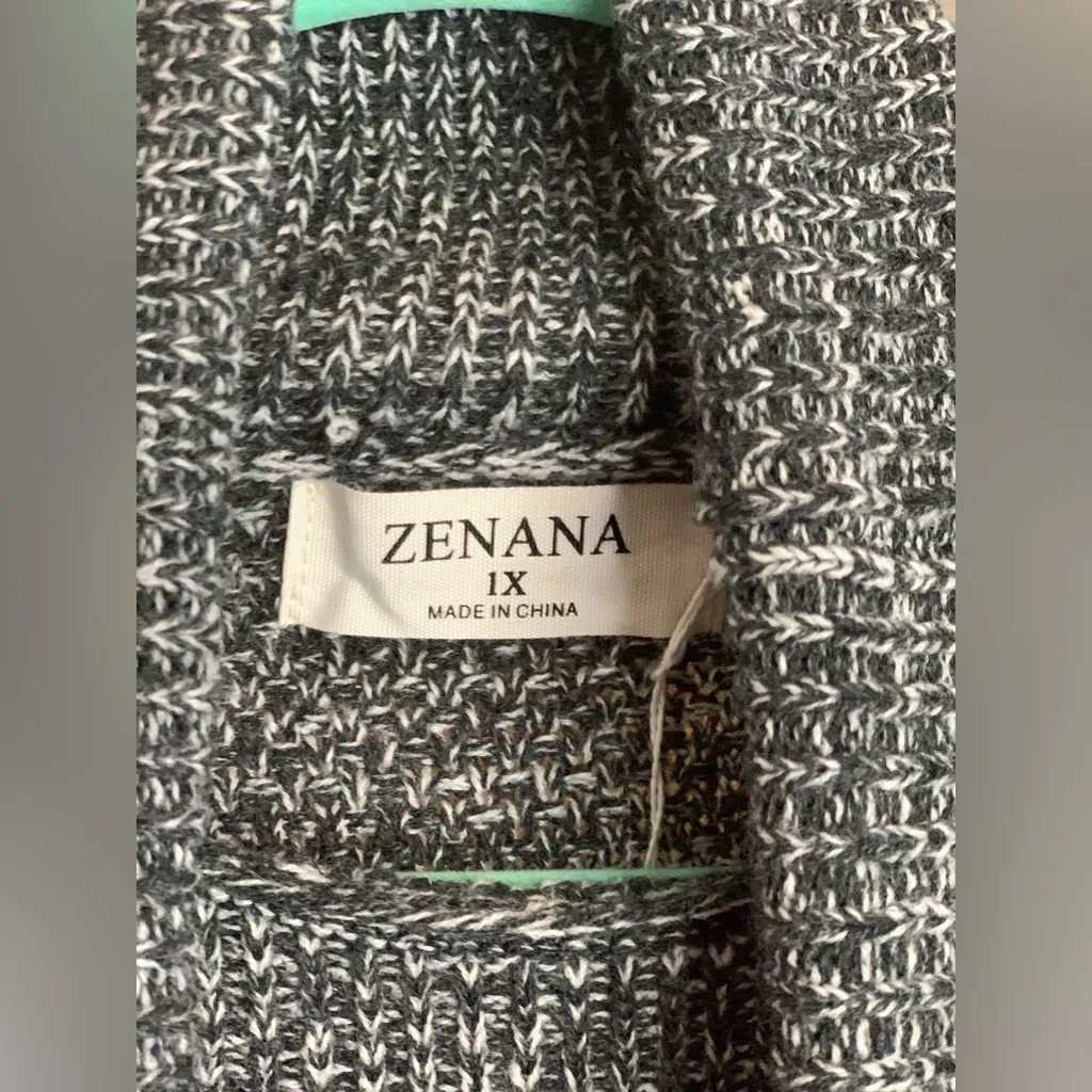 Zenana Outfitters Charcoal Turtleneck Knit Sweater. Size-1X-Large - Image 2