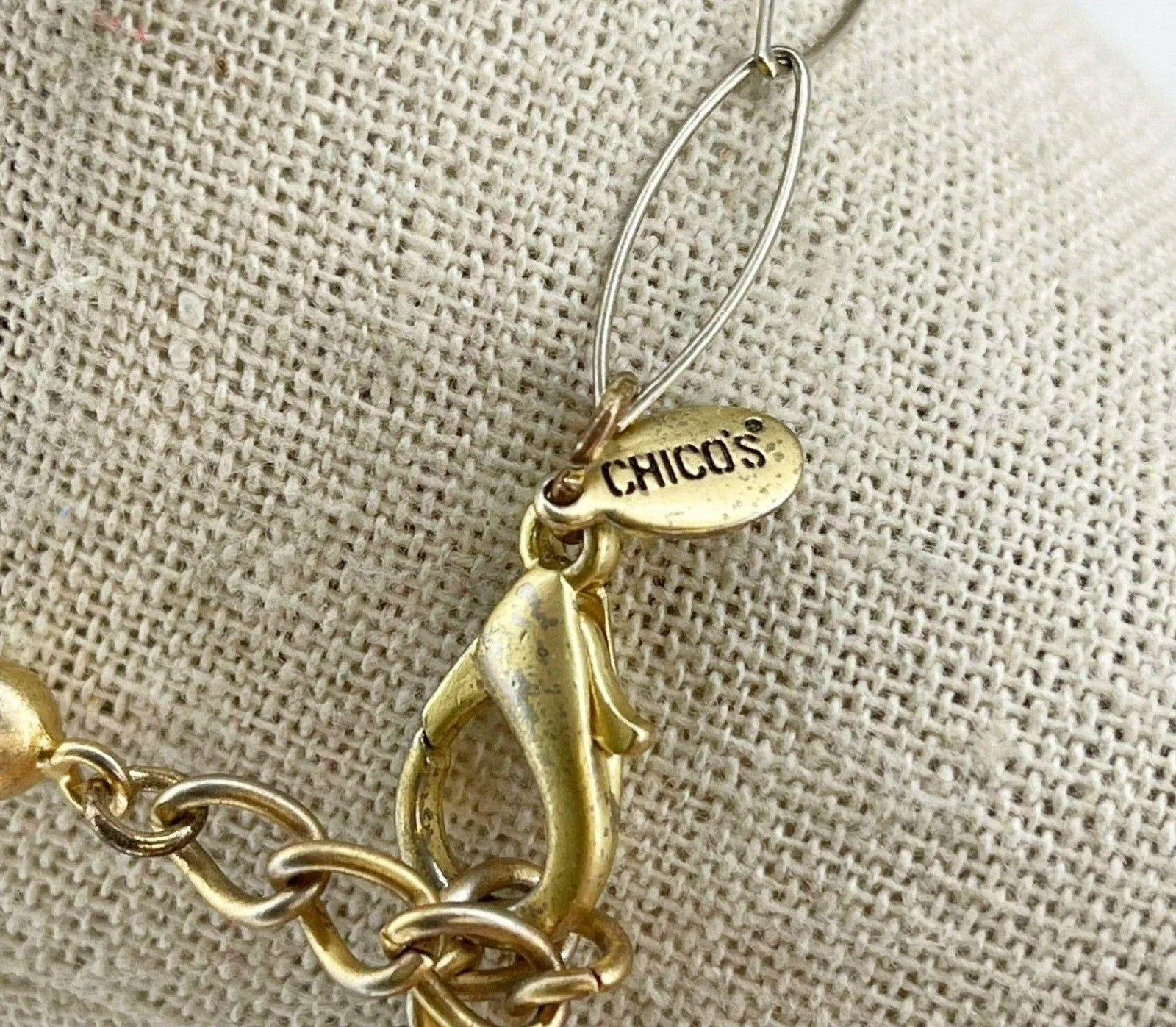 Chicos Colorful Beaded Gold Tone Hammered Teardrop Pendant Necklace ✨ - Image 2