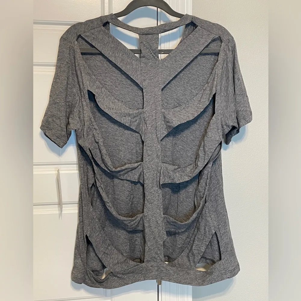 LnA skeleton tshirt sz M nwt - Image 2
