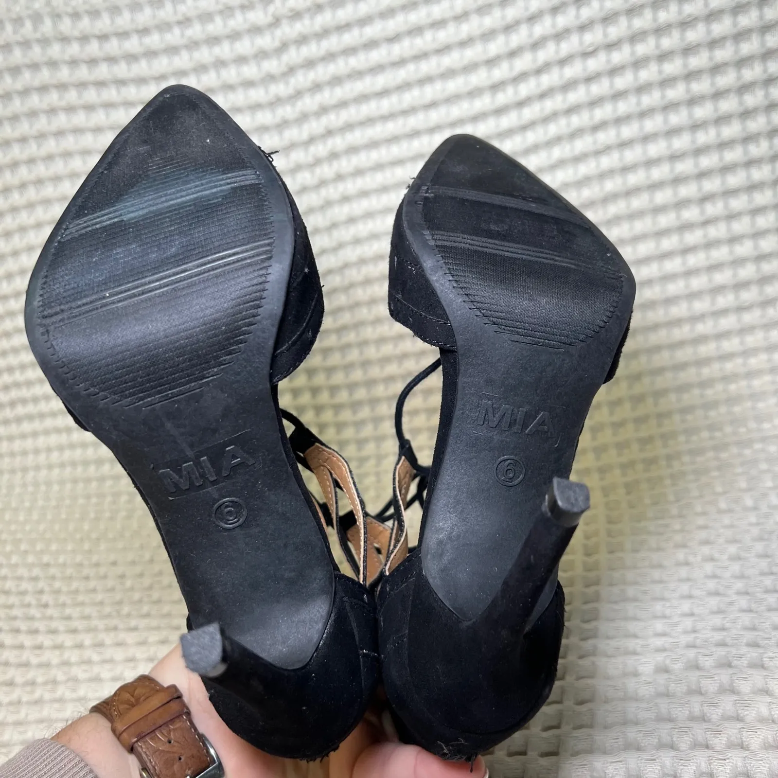 MIA Black Suede Laser Cut Lace Up Stiletto Heels Women's Size 6 - Image 6