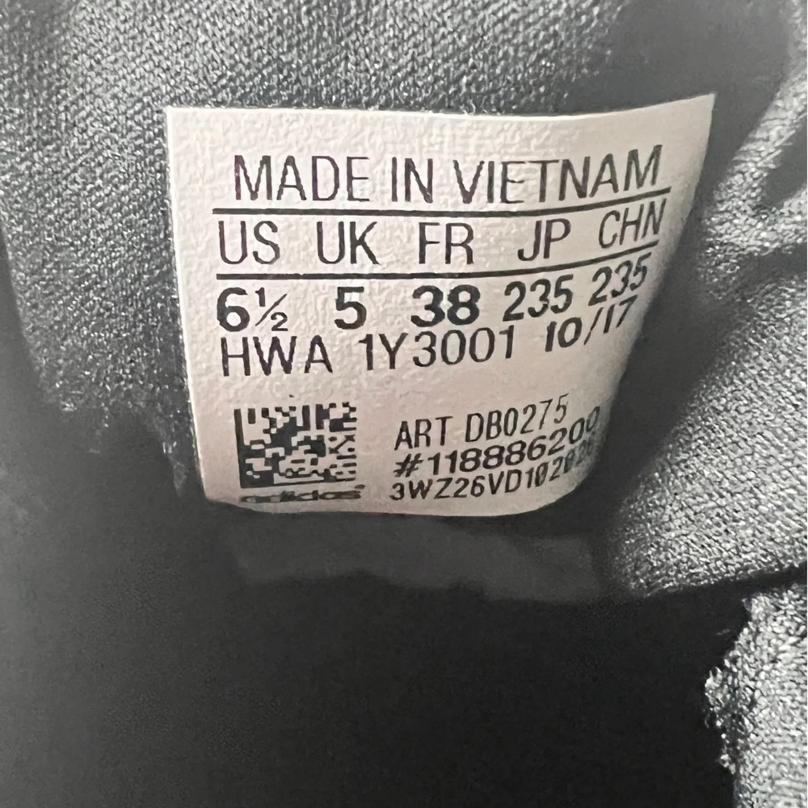 Adidas Women’s QT Racer Cloud Foam Logo Black and White Sneakers Sz 6.5 - Image 10