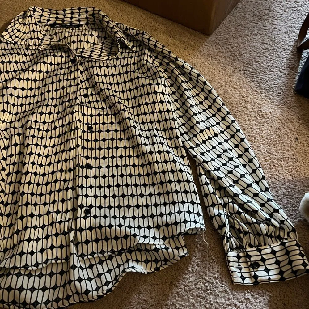 Zara small white button down blouse - Image 4