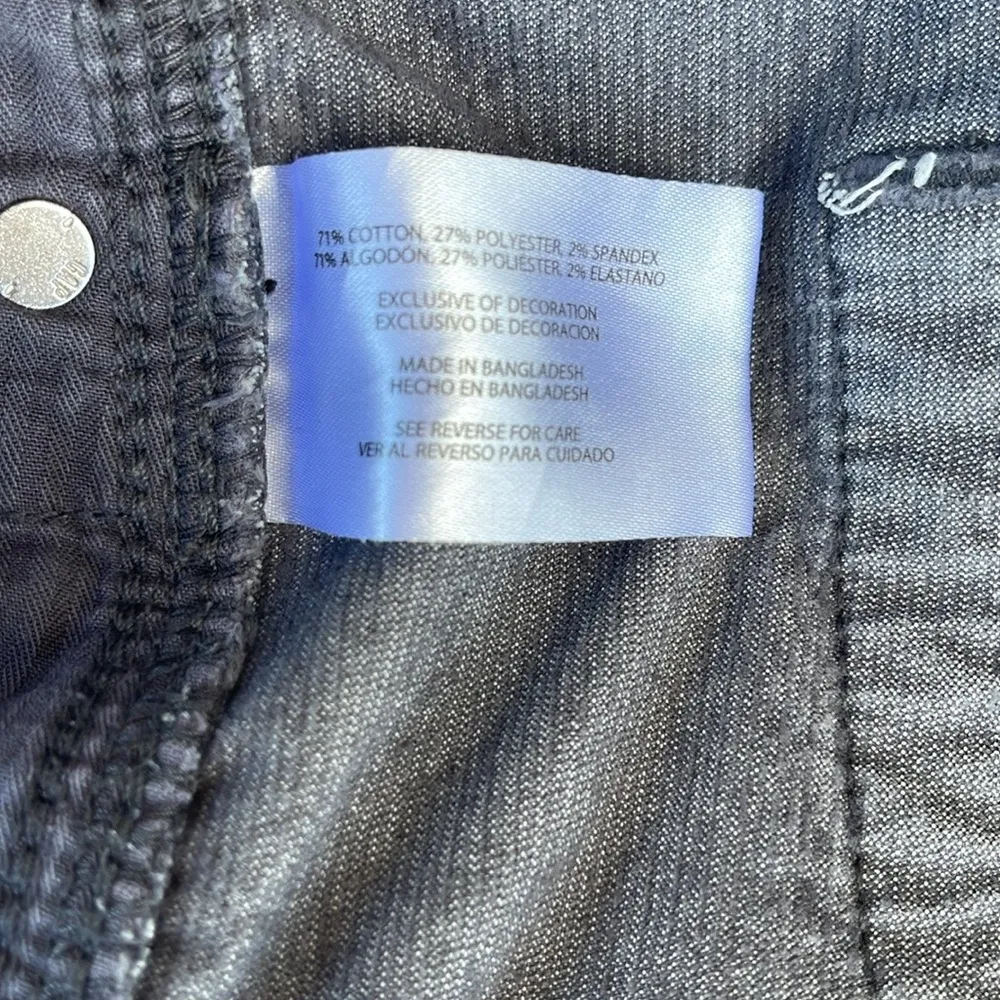 GAP grey corduroy women's shorts size 14 - Image 4