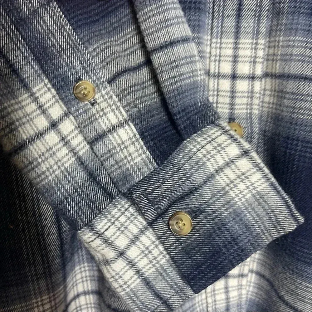 Abercrombie & Fitch Navy Plaid Flannel Women's Oversized Size XS - Image 3