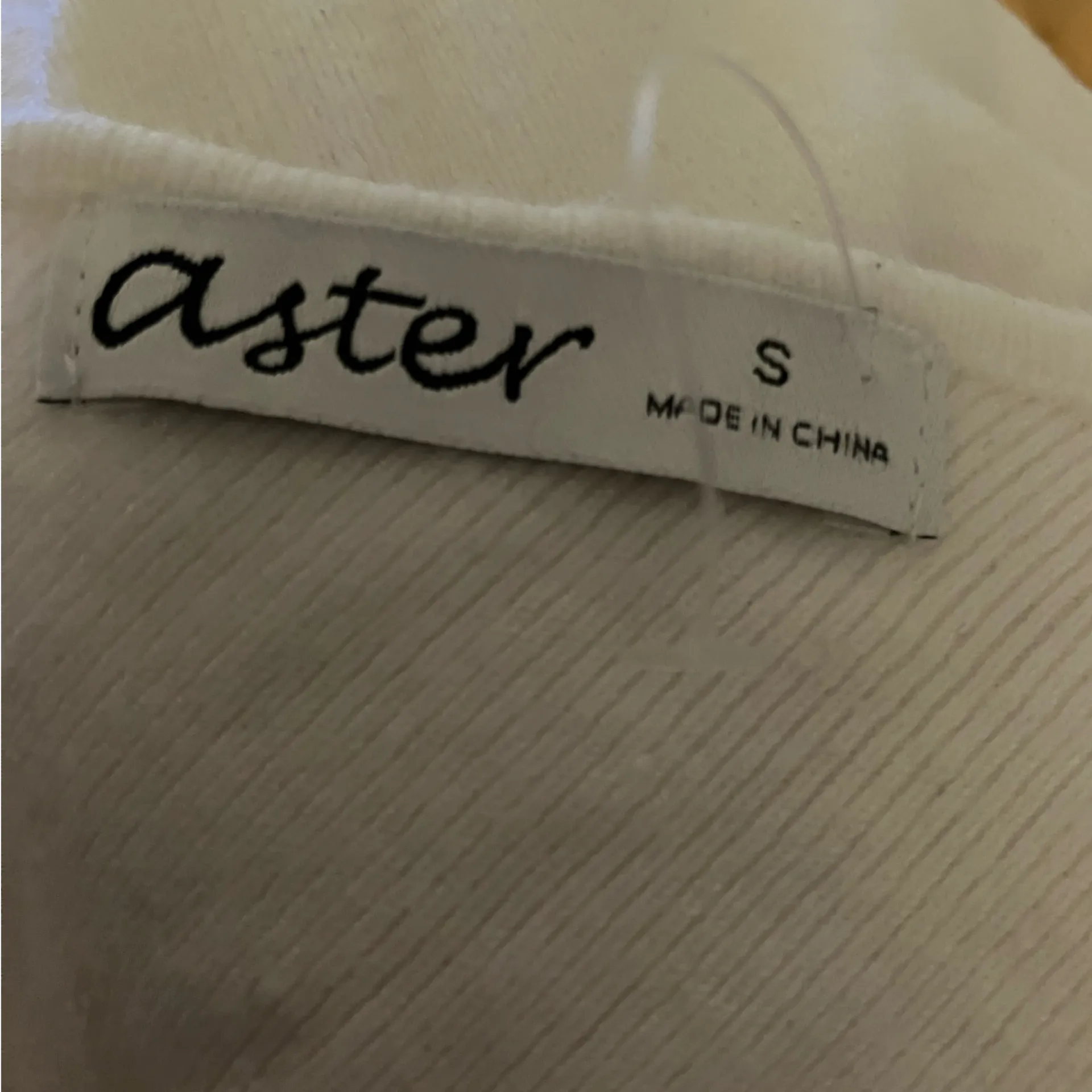 Aster Women's Small White Crop Top Long Sleeve One Shoulder New - Image 5