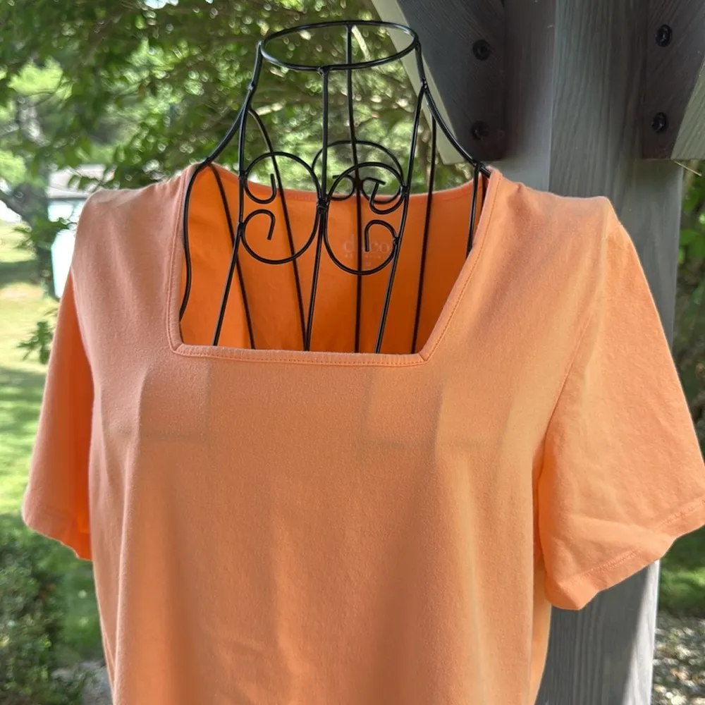 Denim and Company short sleeve square neck T shirt Orange Size M - Image 2