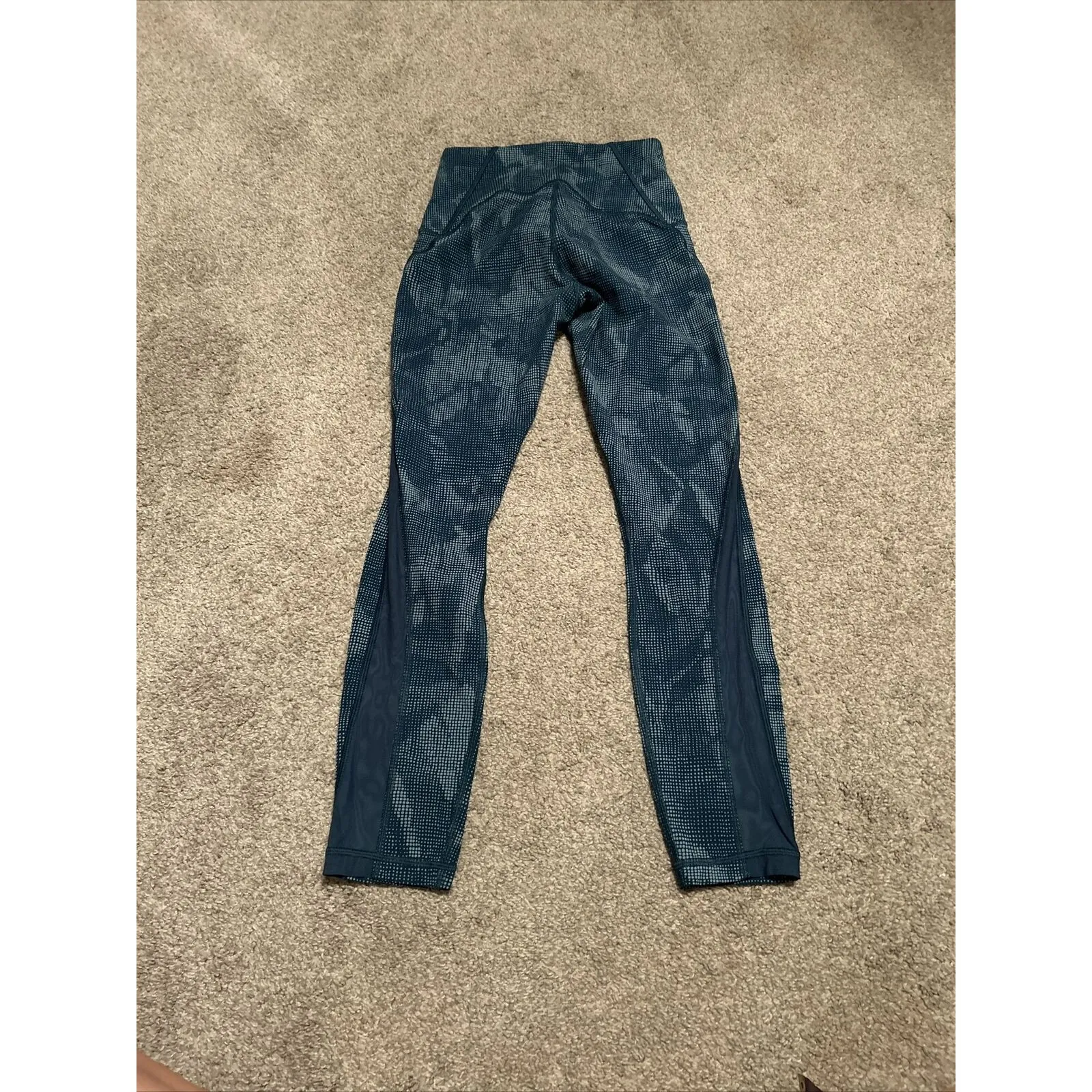 Lululemon Speed Up Tight Leggings in Illusion Tidal‎ Teal Bermuda Teal Size 4 - Image 7