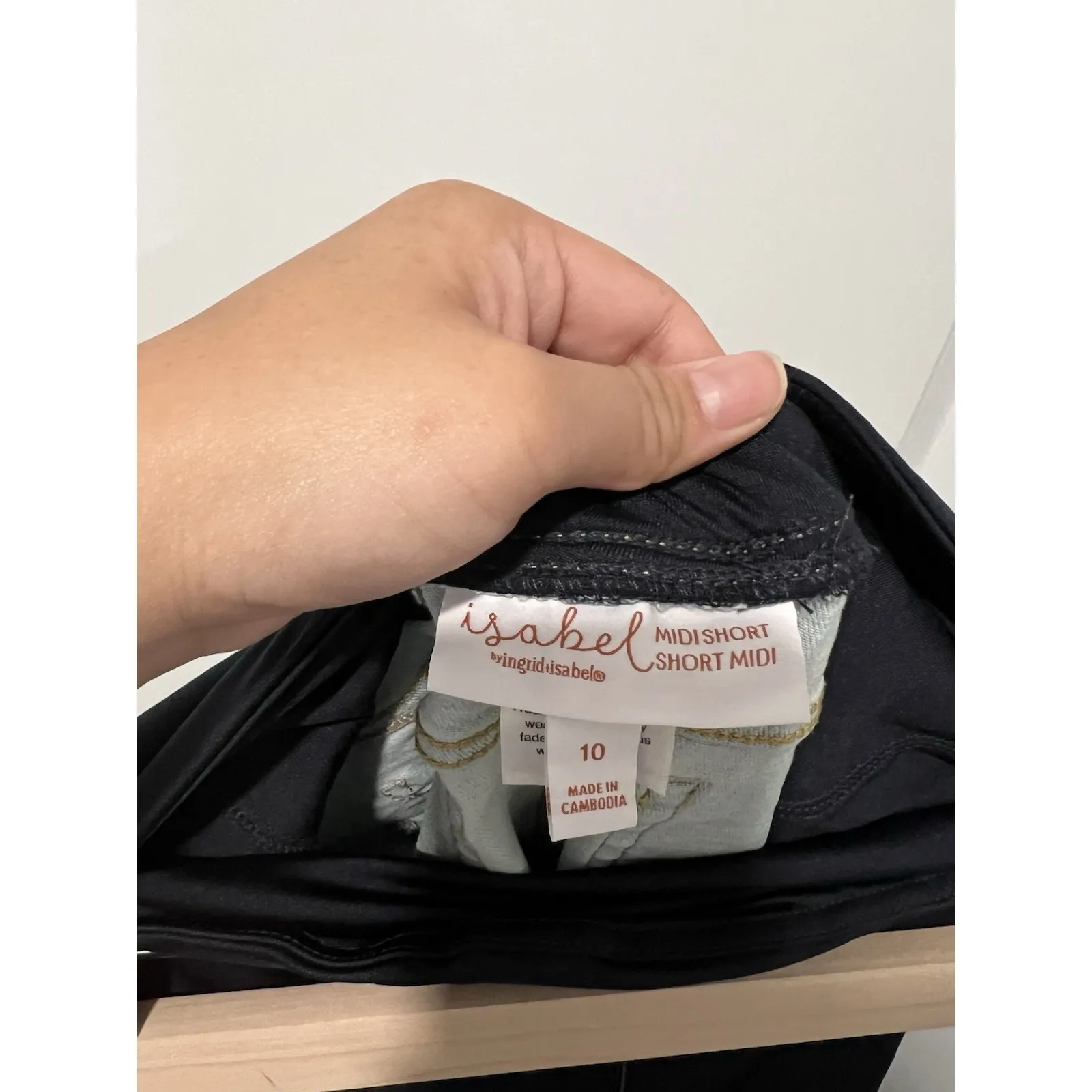 ✨‎ Isabel Maternity By Ingrid & Isabel Midi Cut - Image 3