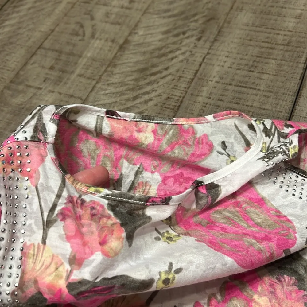 INC International Concepts Floral studded v - Image 3