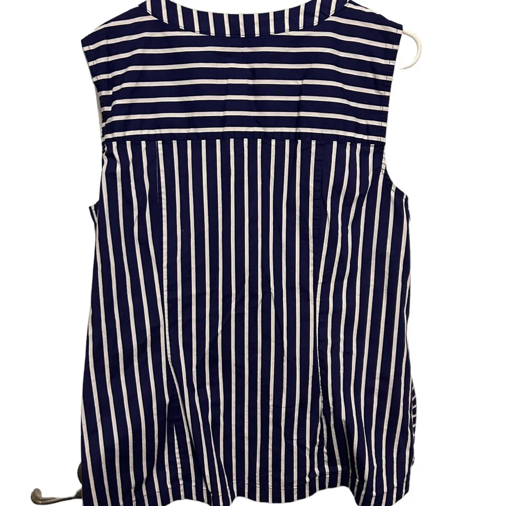 Liz Claiborne Career Sleeveless
Striped Tie Front Top Blouse size xl - Image 3
