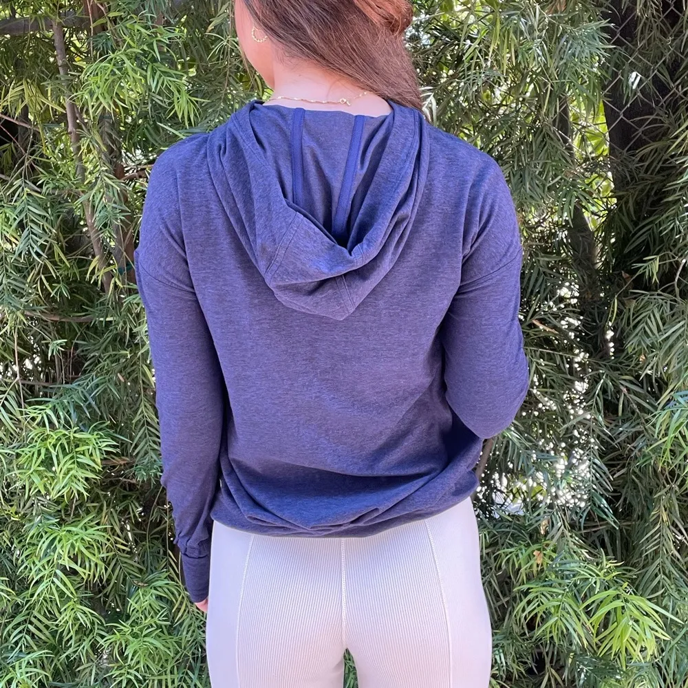 Lululemon cozy navy blue running hoodie sz s - Image 2