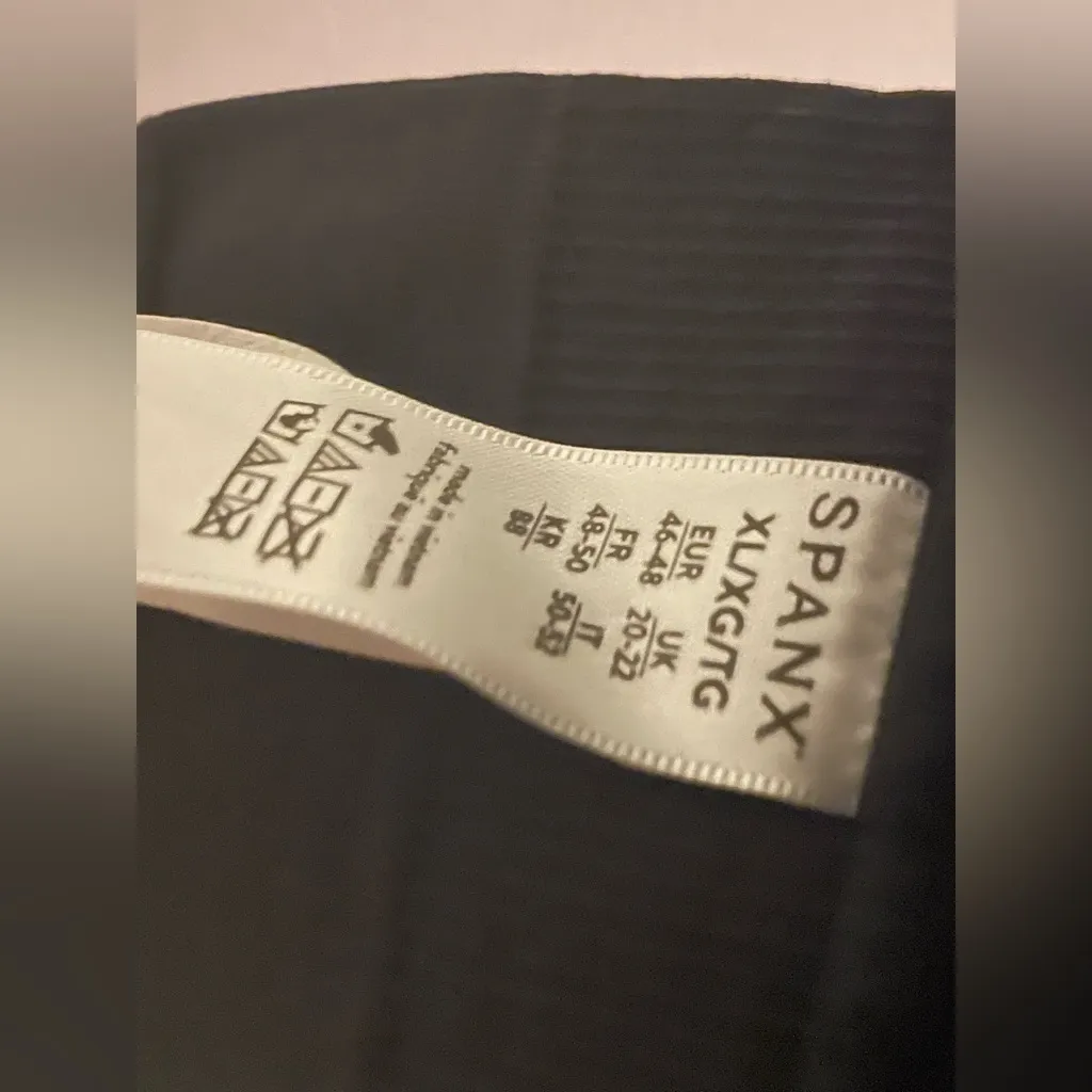 Spanx - Bra-llelujah! Lightly Lined Bralette | T-Shirt Bra - Very Black - XL - Image 7