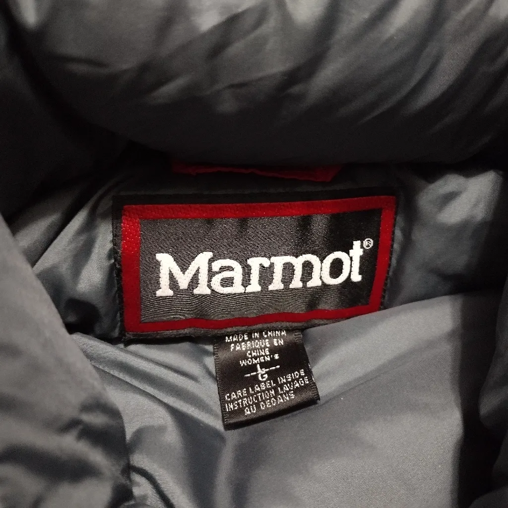 Marmot Black and Gray Puffer Vest - Image 3