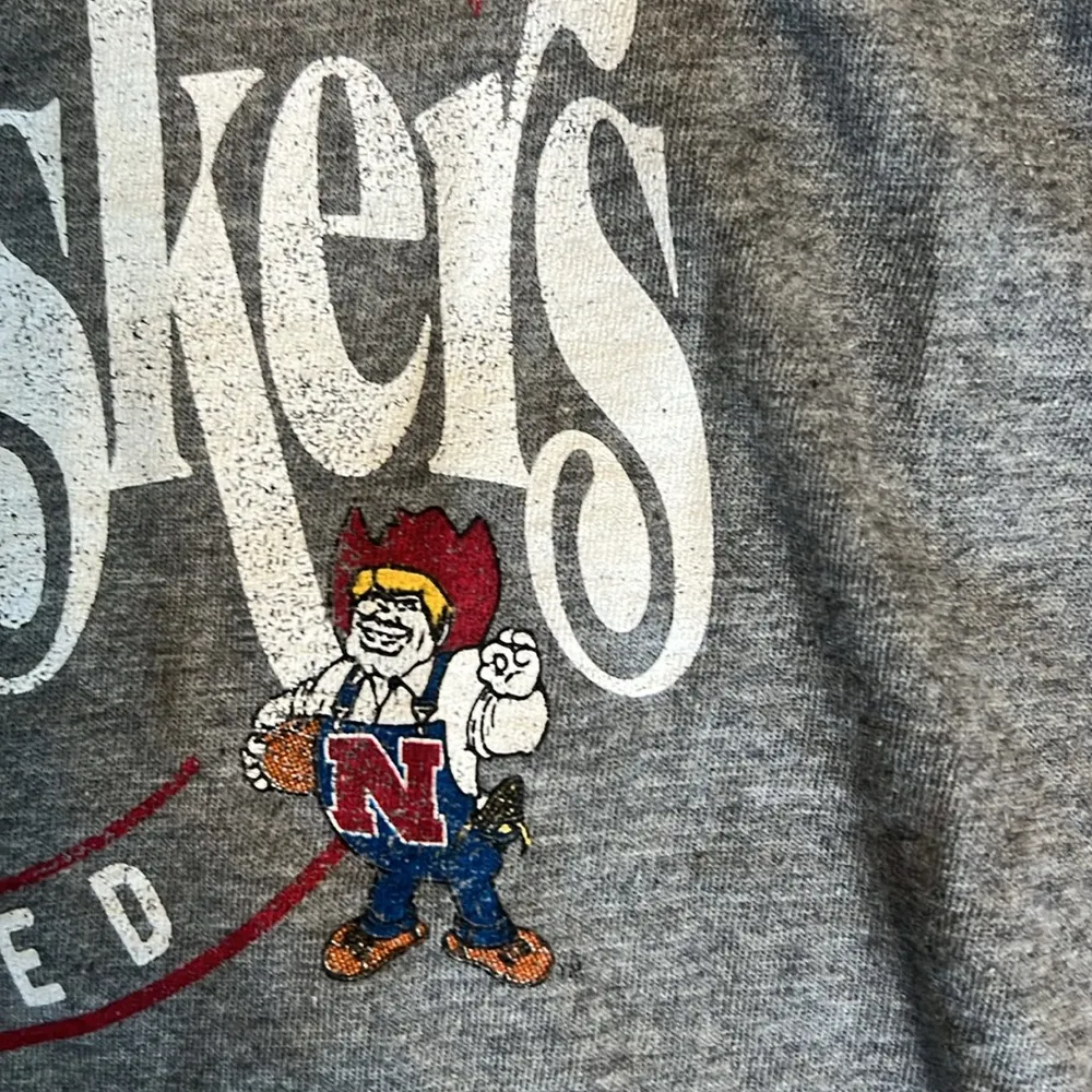 47 Brand Nebraska Cornhuskers Big Red Short Sleeved B-Neck Grey Tee Shirt -NWT - Image 12