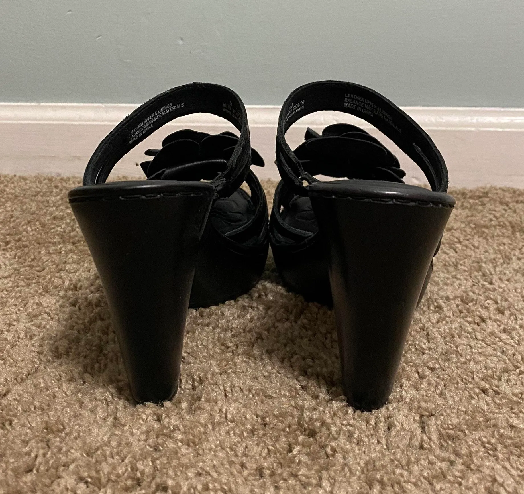 Born Heels Black Size 8 - Image 4