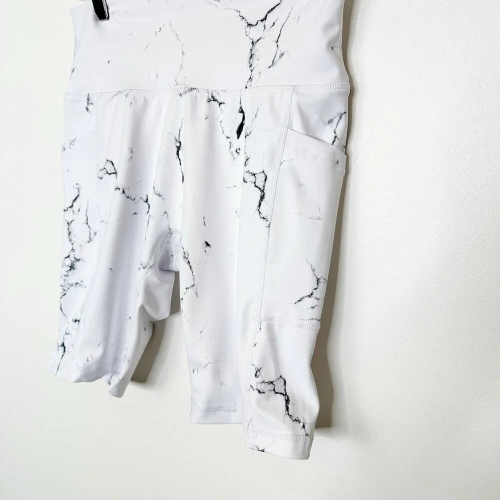 Like New BuffBunny Marble Size M Seamless Pocket Biker 8” Inseam Shorts - Image 3