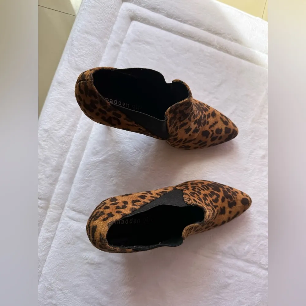 Madden Girl Stretch Women's Leopard Print Faux Suede Booties Slip On Size 8.5M - Image 6