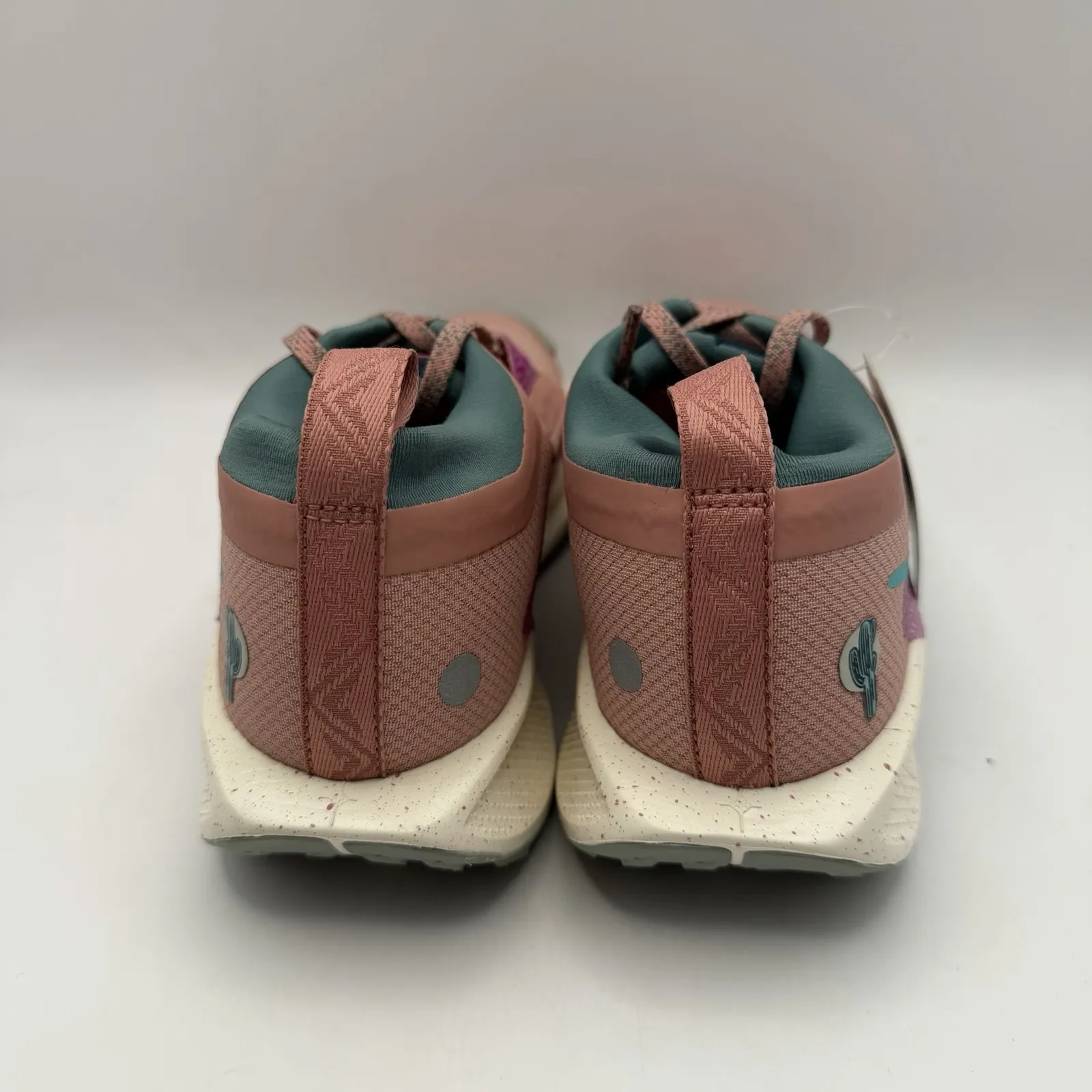 Nike Pegasus Trail 5 GTX Gore-Tex Red  Stardust BRAND NEW Size 6.5 Women New - Image 3