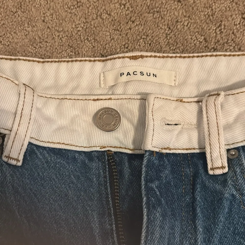 PacSun  Blue Jean Shorts with Two-Tone Design - Image 2