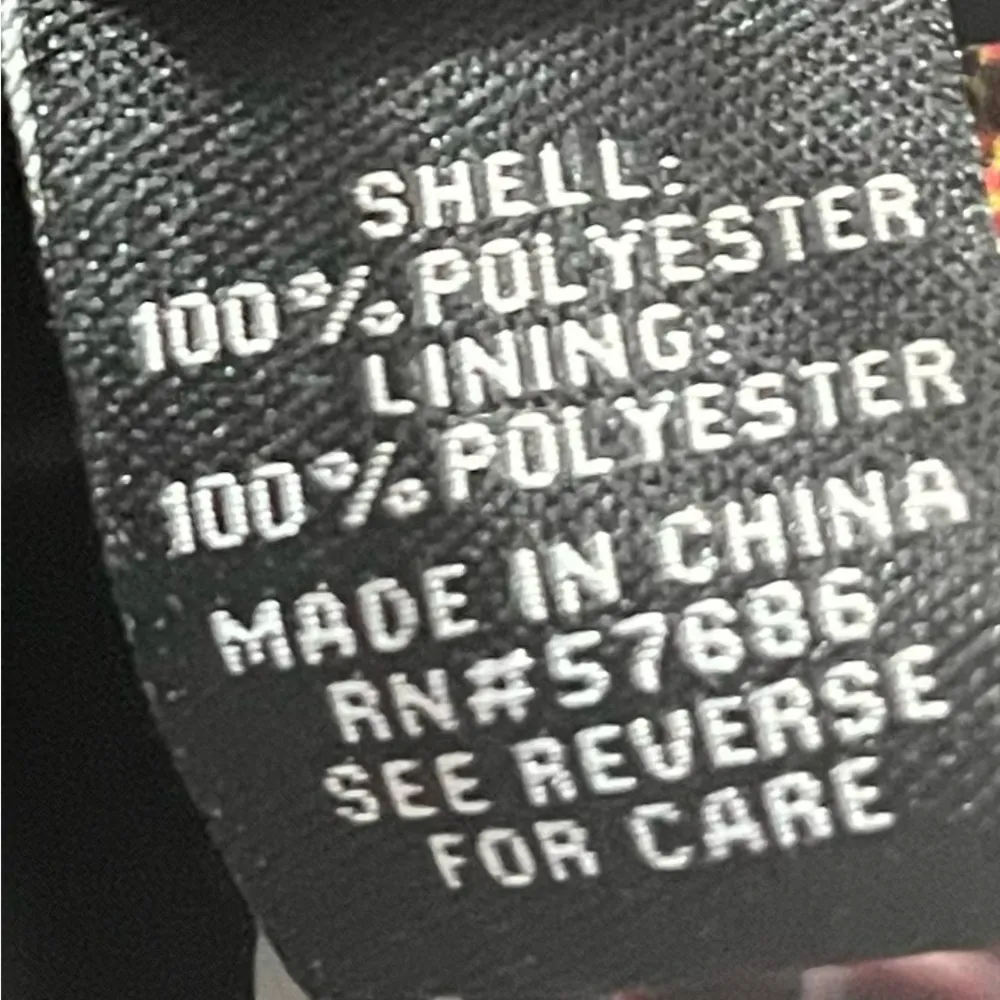 NEW LOOK | 90’s Vibe Graffiti Lightweight Zip Up Crop Jacket Size Junior Large - Image 3