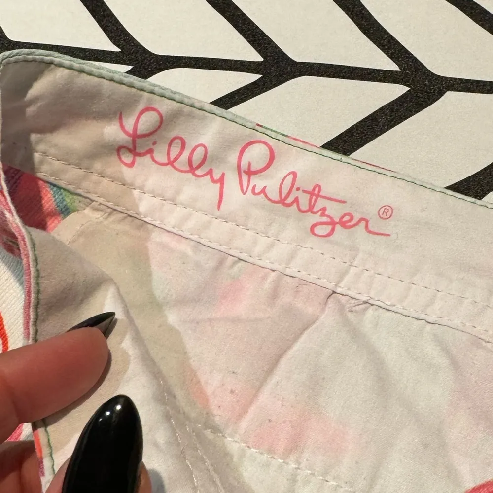 Lilly Pulitzer The Buttercup In the Vias Shorts in size 2 - Image 6