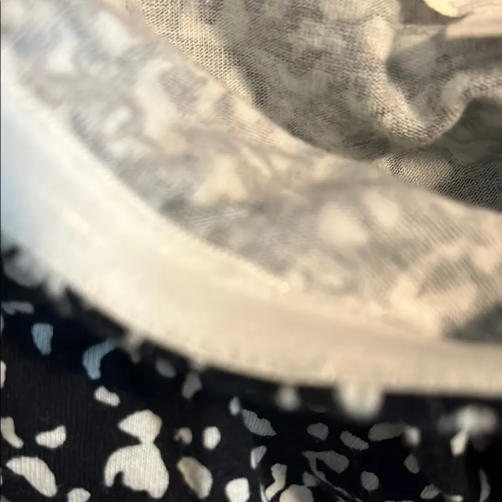 EUC Women’s O'Neill Black and White Strapless Sheath Midi Dress Size L - Image 6