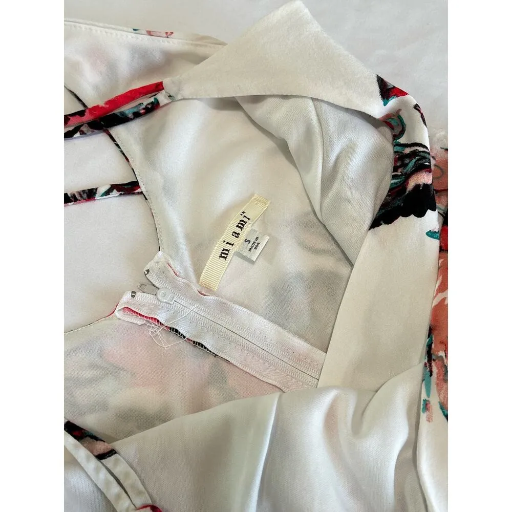 Franchesca's Miami Floral Spaghetti Cross Back Romper Train Maxi Dress SZ Small - Image 12