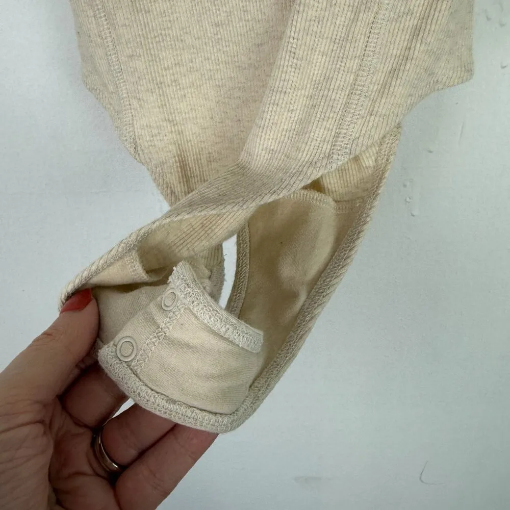 NWOT  Ribbed Sleeveless Criss-Cross Bodysuit Oatmeal Size Small S NEW - Image 2