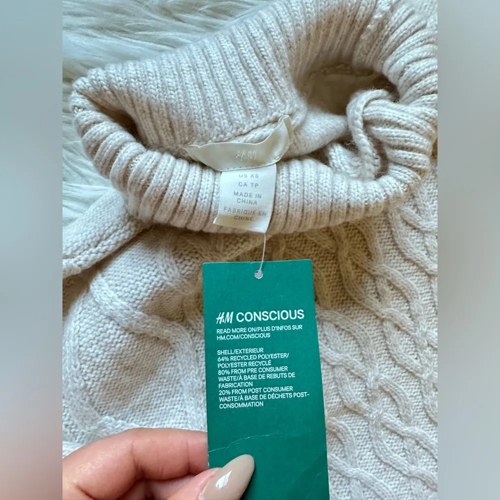 H&M cable knit sweater dress - Image 5