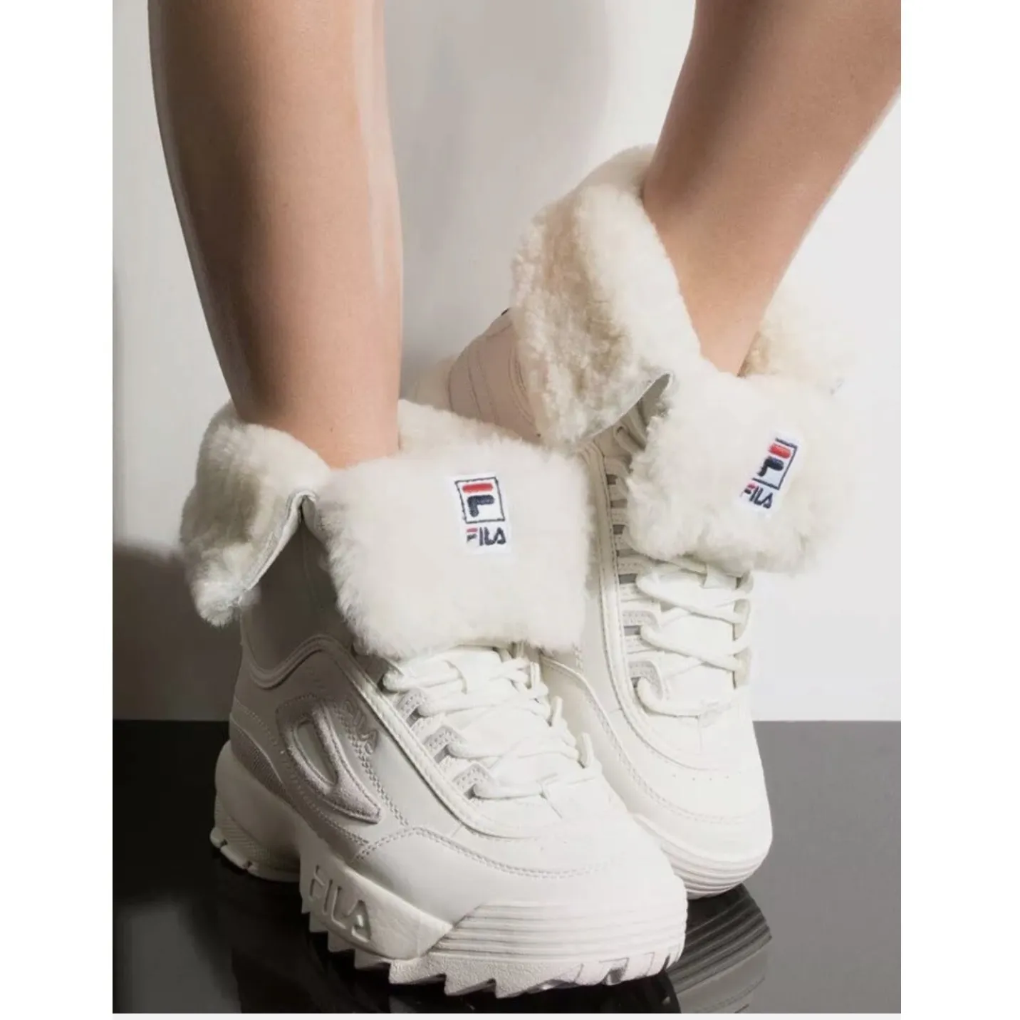 Fila Disruptor Lug Boot Winter White Faux Fur Trim Lace Up Ankle Boots Size 7 - Image 2