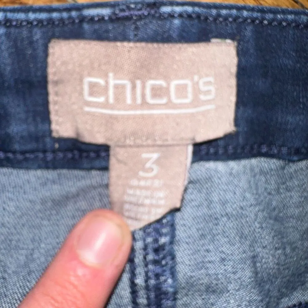 Chicos distressed denim 3/XL minimalist capri jeans - Image 2