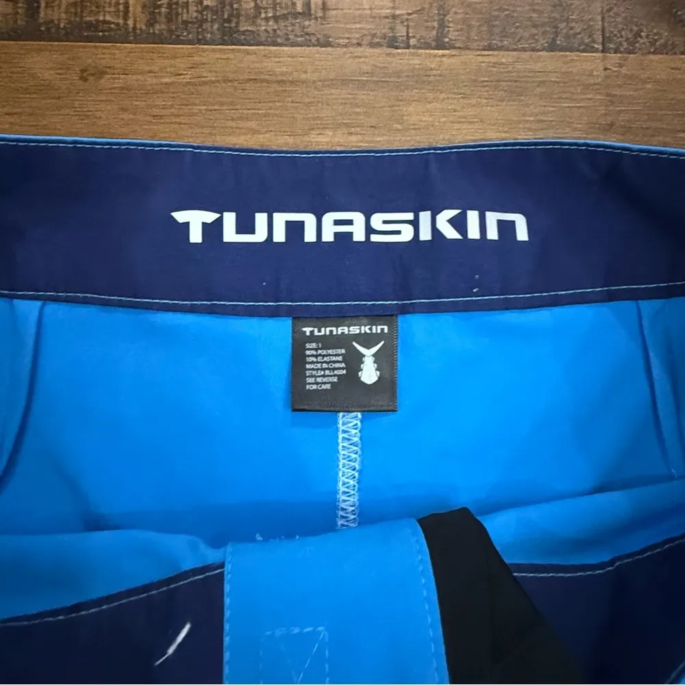 NWT Women's Tunaskin turquoise Board Shorts Aquatic Sports Swim Surf Size 1 Blue - Image 4