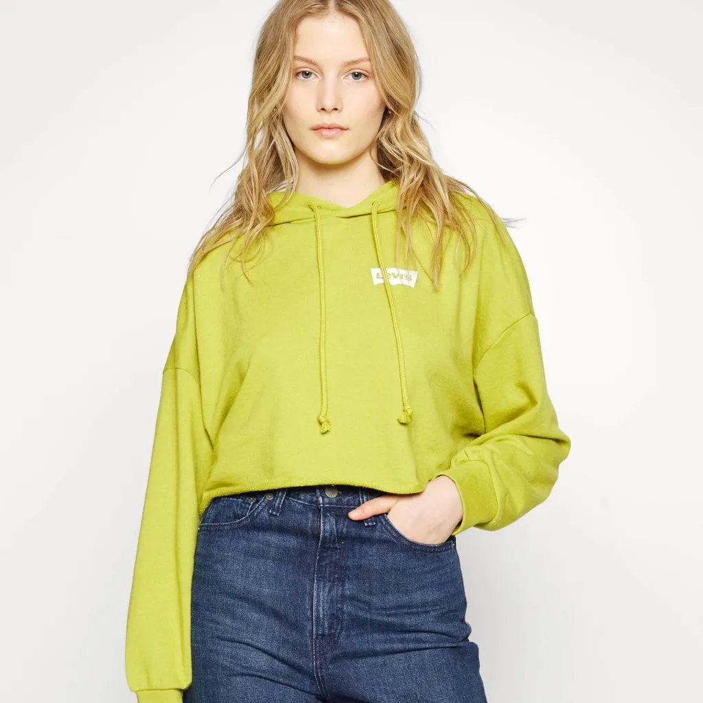 NWT Levi's GRAPHIC CROP PRISM - Sweatshirt - Image 2