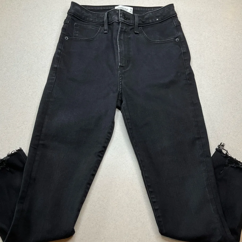 A&F Curve Love Super Skinny‎ Ankle Jean 26 Short Washed Black - Image 2