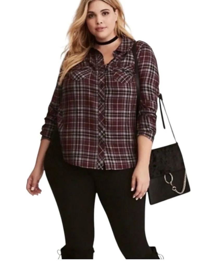 Torrid Plaid Purple Maroon White Black Lace detail button up 0x / L‎ / 12 - Image 2