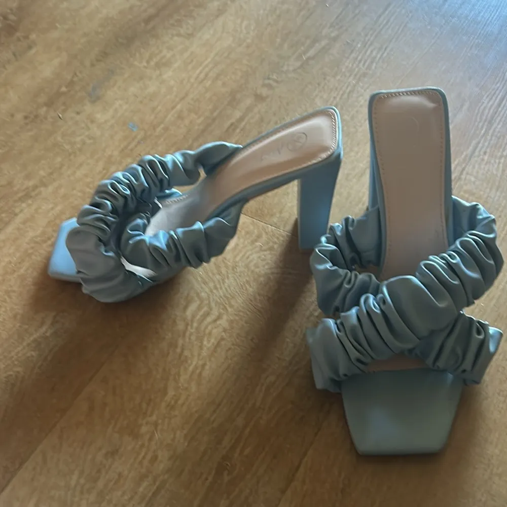 Baby Blue Nasty Gal Heels size 6 - Image 3