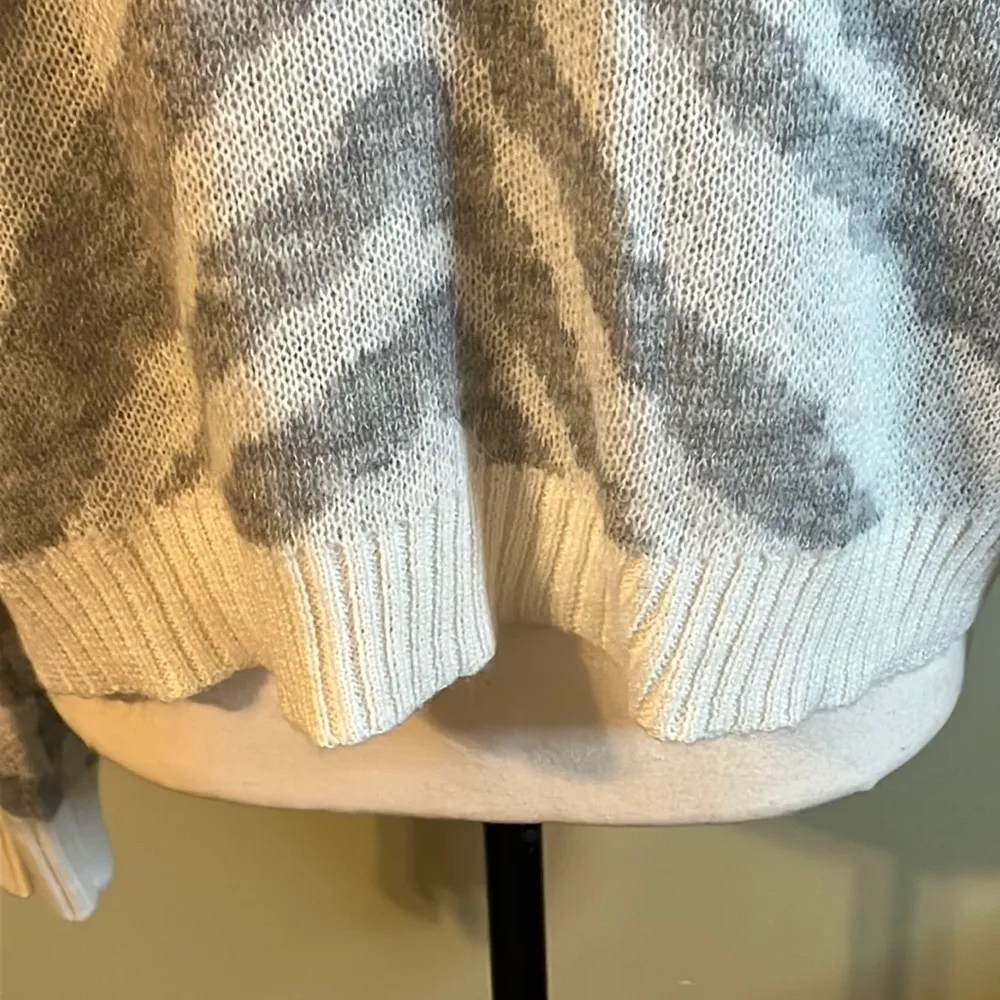 American Eagle Outfitters gray white cheetah print wool blend sweater - Image 10