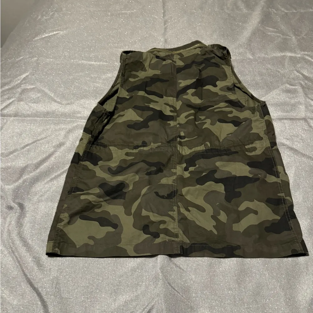 Love Tree Camouflage Vest - Image 2