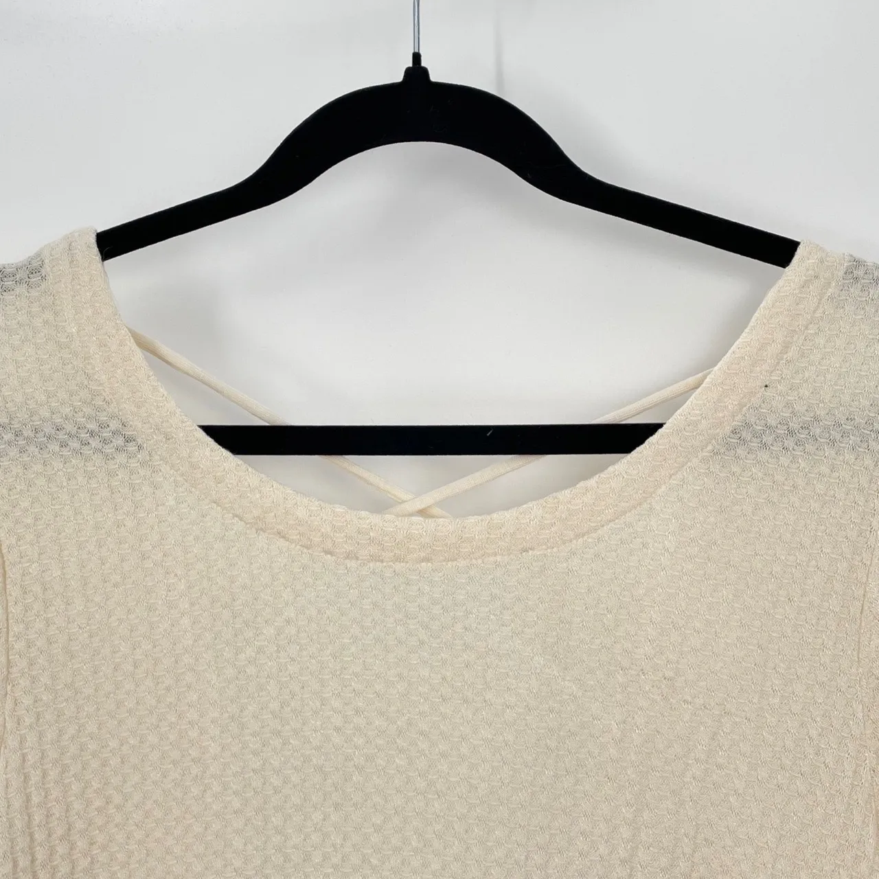 CHASER Women's Cream Waffle Knit‎ Criss Cross Back Long Sleeve Top Size Large - Image 5