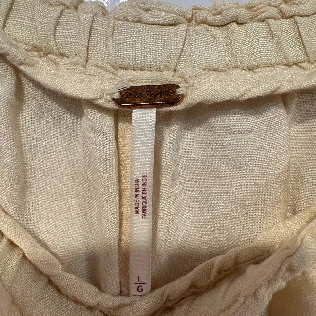 Free People butter yellow flowy shorts - Image 3