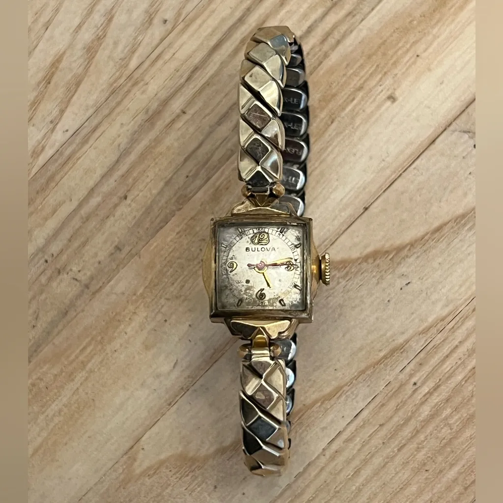 Bulova Super Rare Vintage Mechanical Ladies Watch Gold Plated Case Bracelet - Image 5