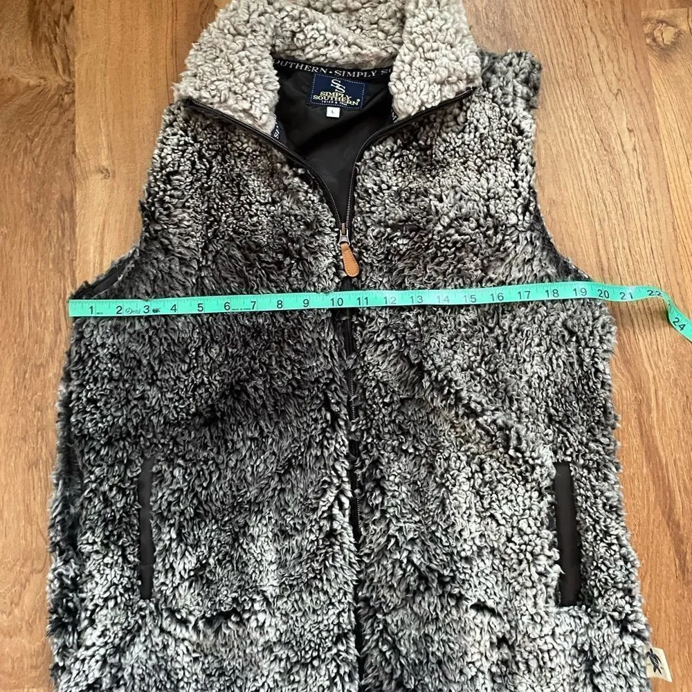 Simply Southern faux fur vest - Image 5