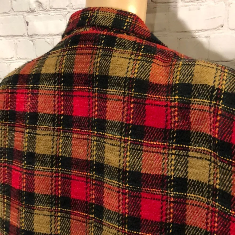 Sag Harbor Vintage Cropped Red Black Plaid Blazer Medium? - Image 7