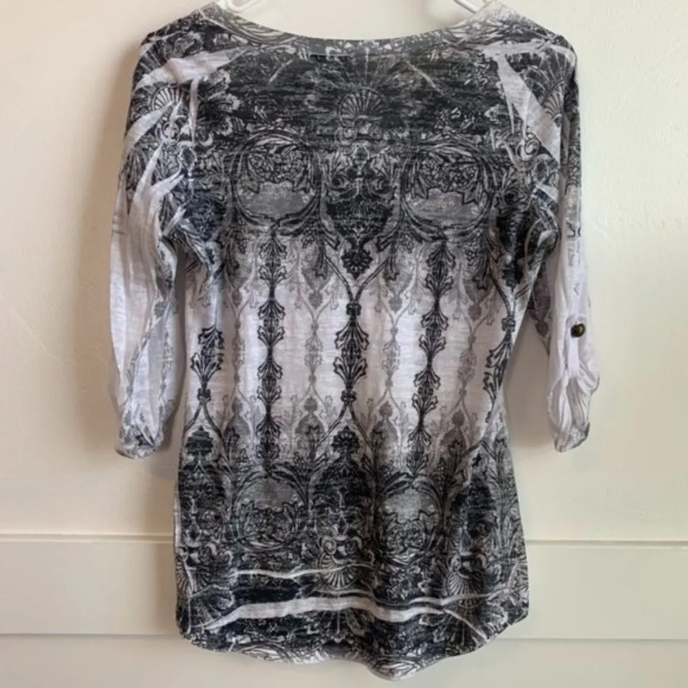 Daytrip White & Gray Embellished Half Sleeve Blouse - Image 2