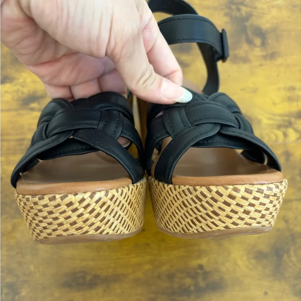 NWOT KORKS Dee Block Heel Black Platform Sandals Size 9 Faux Leather - Image 3