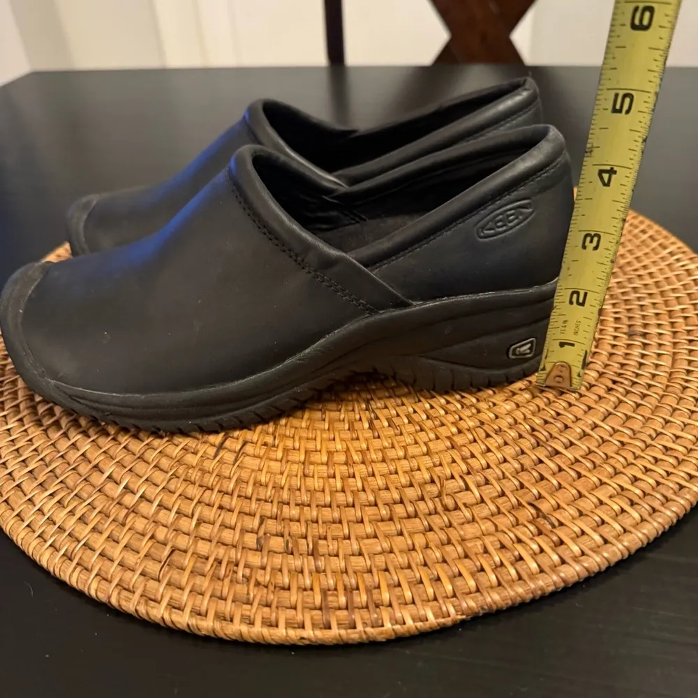 Keen Cush Classic Black Leather Slip-On oil and slip resistant work shoes - Image 5