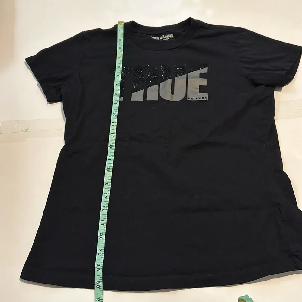 True Religion Black Large Rhinestone Grey Short Sleeve Womens Y2K - Image 4