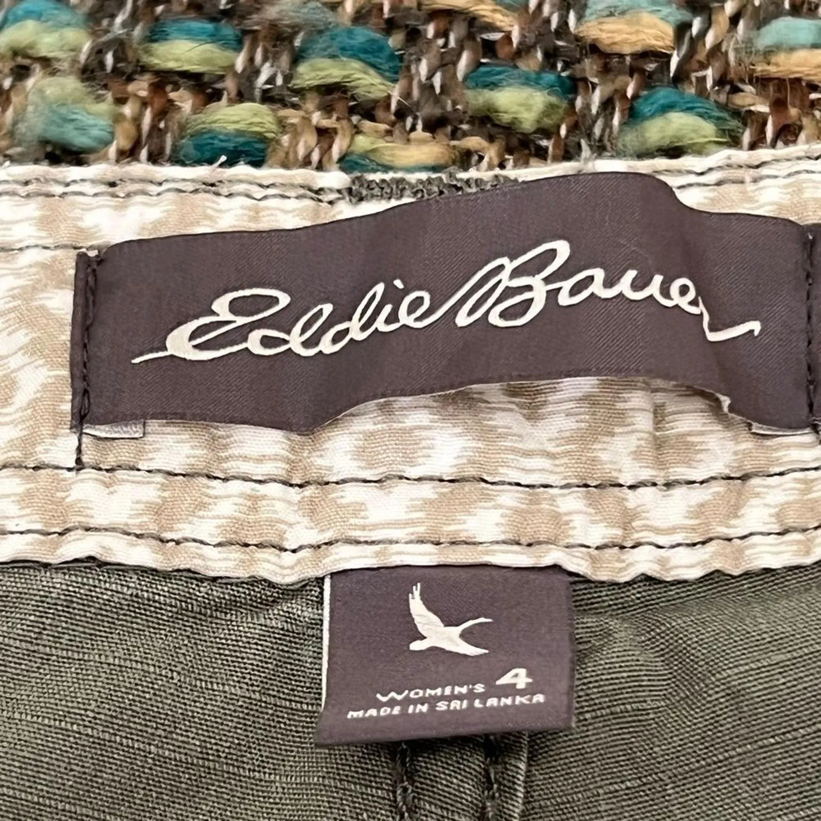 Eddie Bauer Light Olive Green Cargo Style Capri Pants Size 4 - Image 8