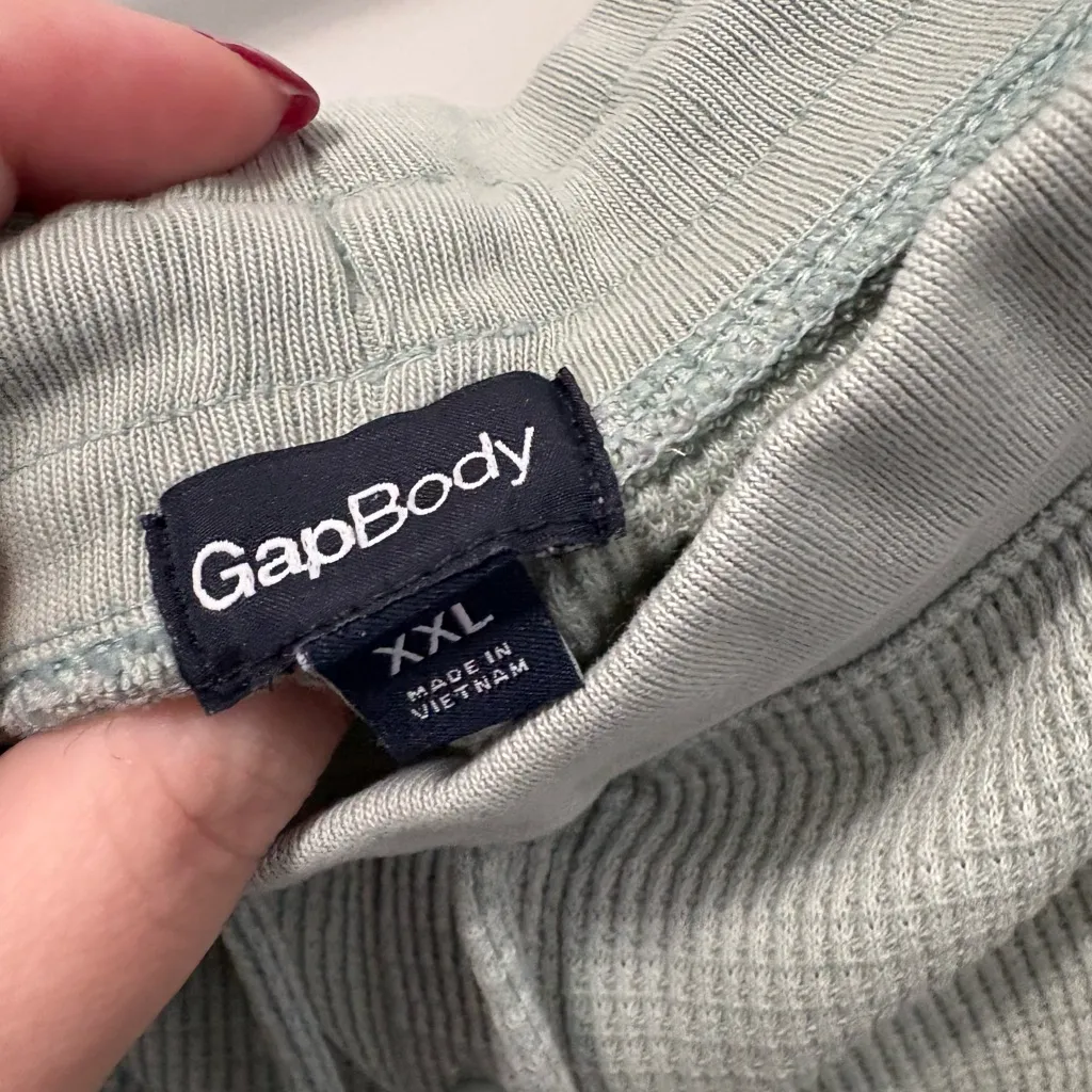 Gap Women's Sage Green Waffle Set - Image 5