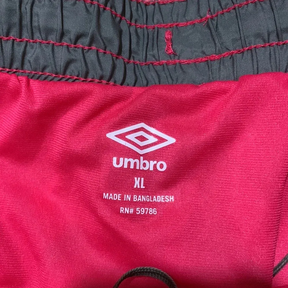 Umbro pink athletic shorts - Image 3